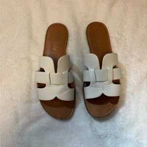 Francesca's Collections White Slide Sandals with Woven Accent